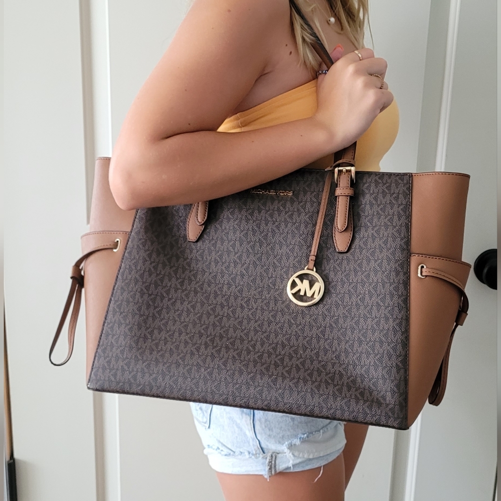 Michael Kors Tote